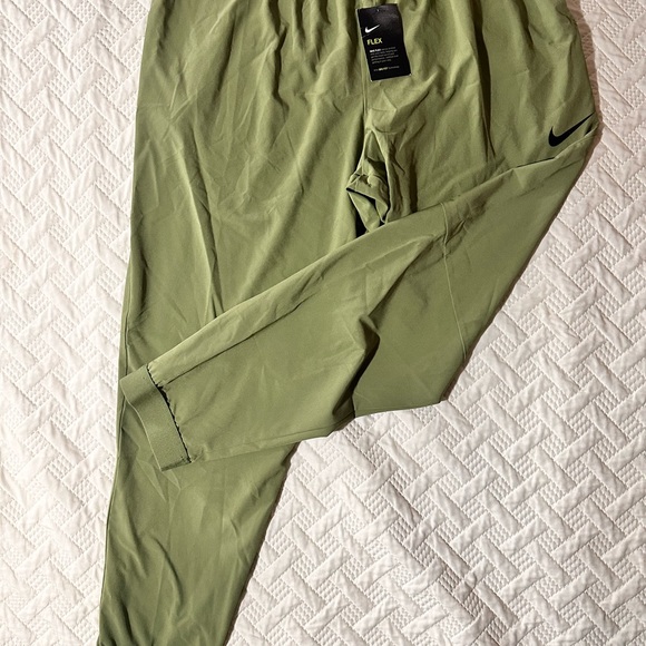 NWT Nike Flex Dri-fit Joggers - Picture 5 of 6